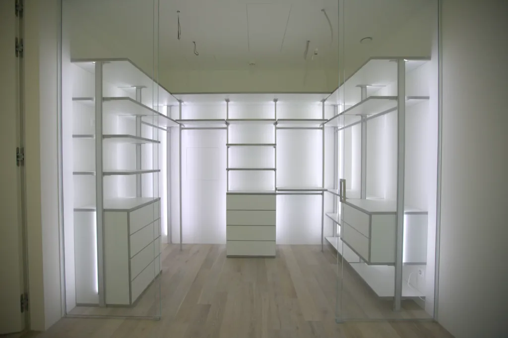 освещение гардеробной