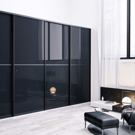 Чёрный шкаф