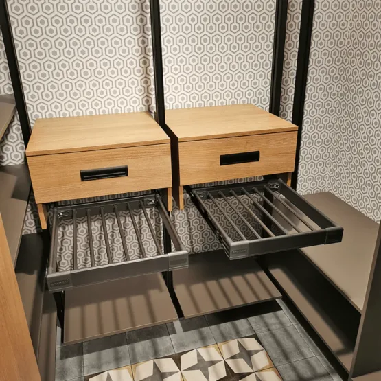 Гардеробная система VITRA Black из алюминиевых профилей 7 Гардеробные комнаты на заказ - изготовление и продажа гардеробных, шкафов, дверей Гардеробная система VITRA Black из алюминиевых профилей