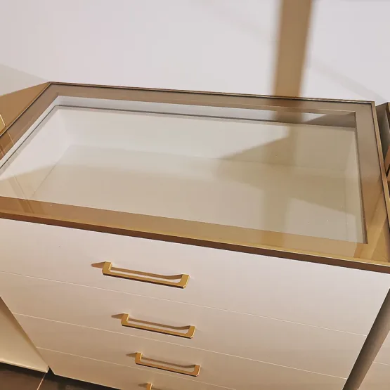 Гардеробнаям система на стойках из анодированного алюминия Stilos Gold фирмы EUREKA ITALIA 5 Гардеробные комнаты на заказ - изготовление и продажа гардеробных, шкафов, дверей Гардеробнаям система