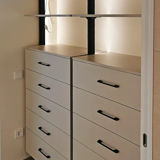 Гардеробная система STILOS ВLACK 4 Гардеробные комнаты на заказ - изготовление и продажа гардеробных, шкафов, дверей Гардеробная система