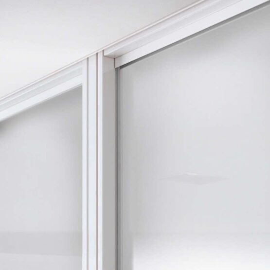 Межкомнатная перегородка с пунктуацией и пробелами.