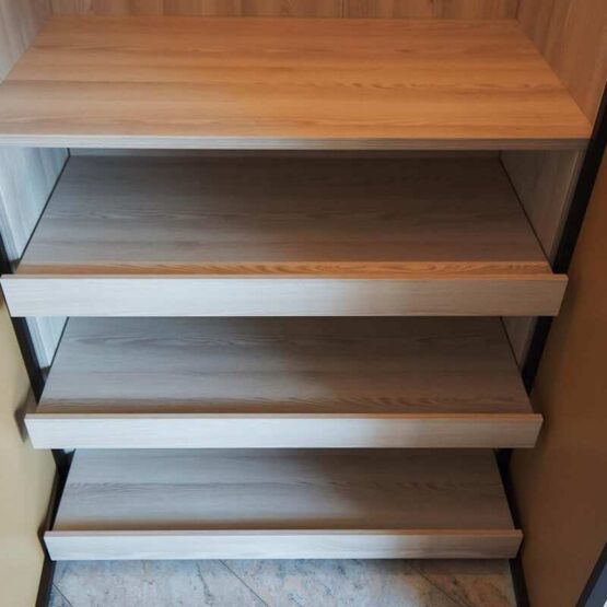 Шкаф с удобной системой хранения