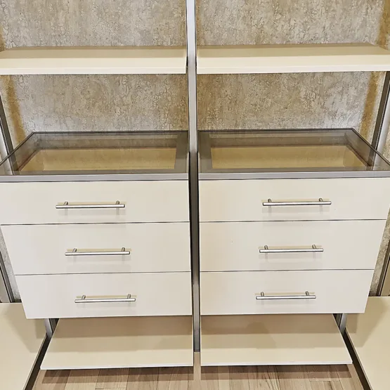 Гардеробная система Stilos Alum и двери купе 8 Гардеробные комнаты на заказ - изготовление и продажа гардеробных, шкафов, дверей гардеробная система Stilos Alum и двери купе 7