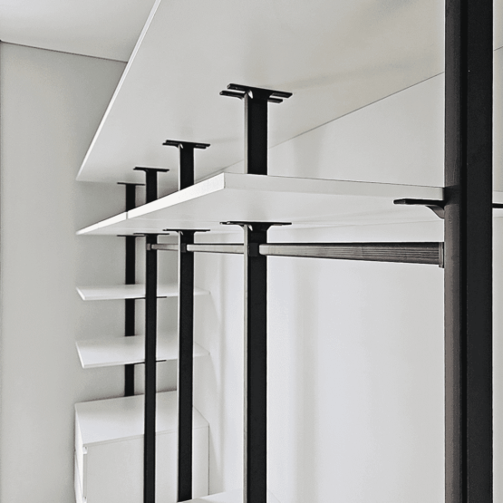 прихожая Stilos Black из алюминиевых профилей итальянской фирмы Eureka 5