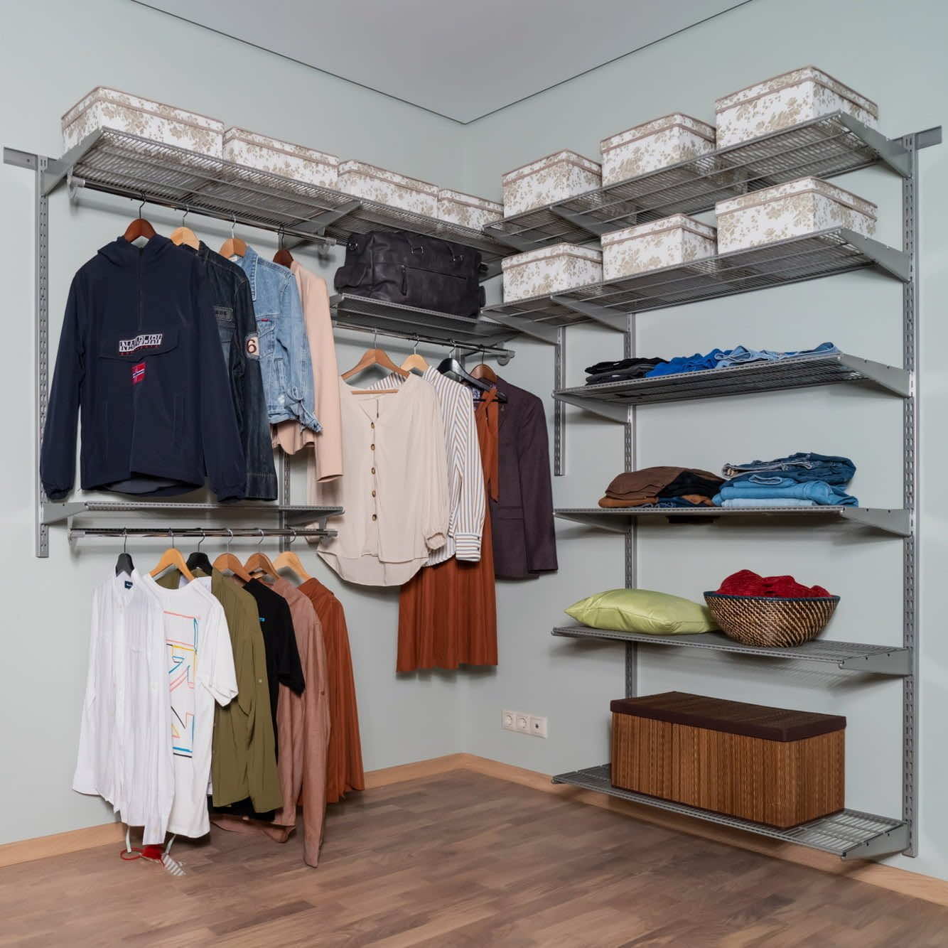 Гардеробная система Gardie для компактных пространств