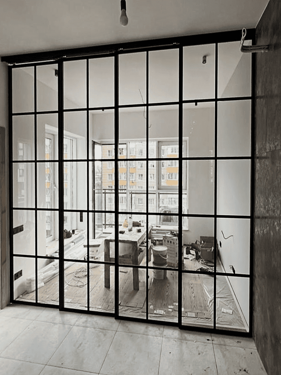 Подвесные двери-купе для гардеробной без нижней направляющей