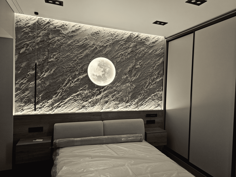 Шкаф-купе с подсветкой и акцентной стеной