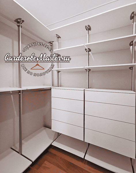 Гардеробная система с 4 полками, двумя подвесными комодами и нижними опорными платформами