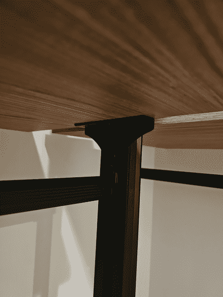 Гардеробная система на заказ в светлом исполнении