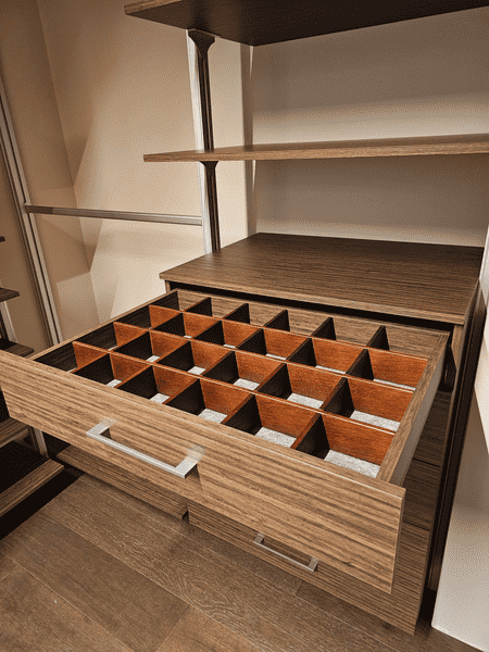 Ящик для аксессуаров с деревянными перегородками