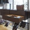 Выдвижные ящики и держатели для обуви в гардеробной системе Vitra Black