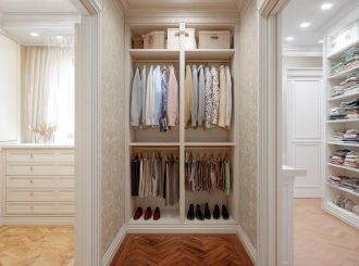 Вы всё ещё думаете, нужна ли вам гардеробная комната для сдачи квартиры или дачи? Пока гости ищут, куда повесить своё пальто…