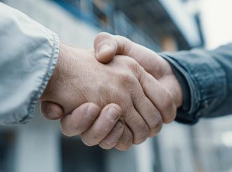 Вы всё ещё сомневаетесь, кому доверить создание идеальной гардеробной комнаты? Пожалуй, время перестать спорить с собой