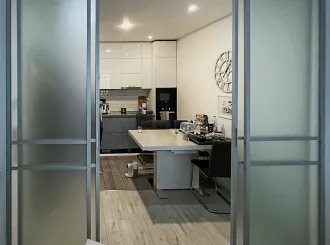 Гардеробная дверь на роликах без рельсов