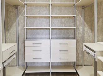 гардеробная система Stilos Alum и двери купе 11